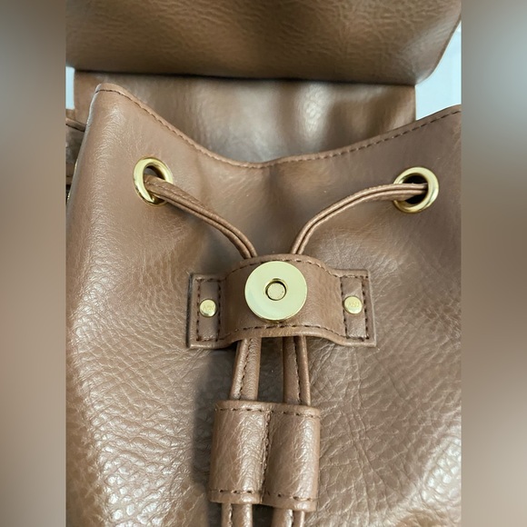 Brown Matt & Nat vegan leather backpack - Picture 4 of 12